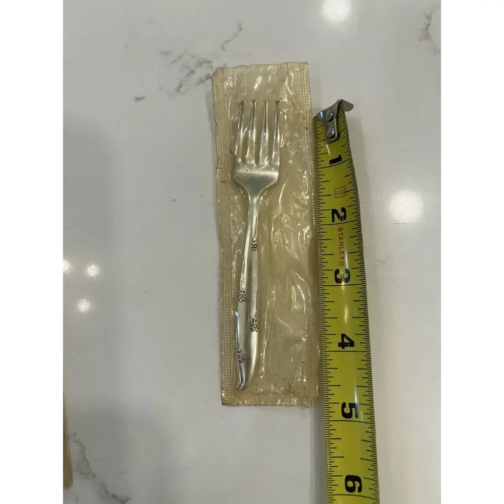 Set Of 4 60s Oneida Community Silverplate SILVER FLOWERS Youth Knife Forks Spoon